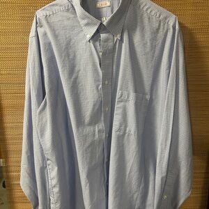 Izod Men's Light Blue Gingham Shirt